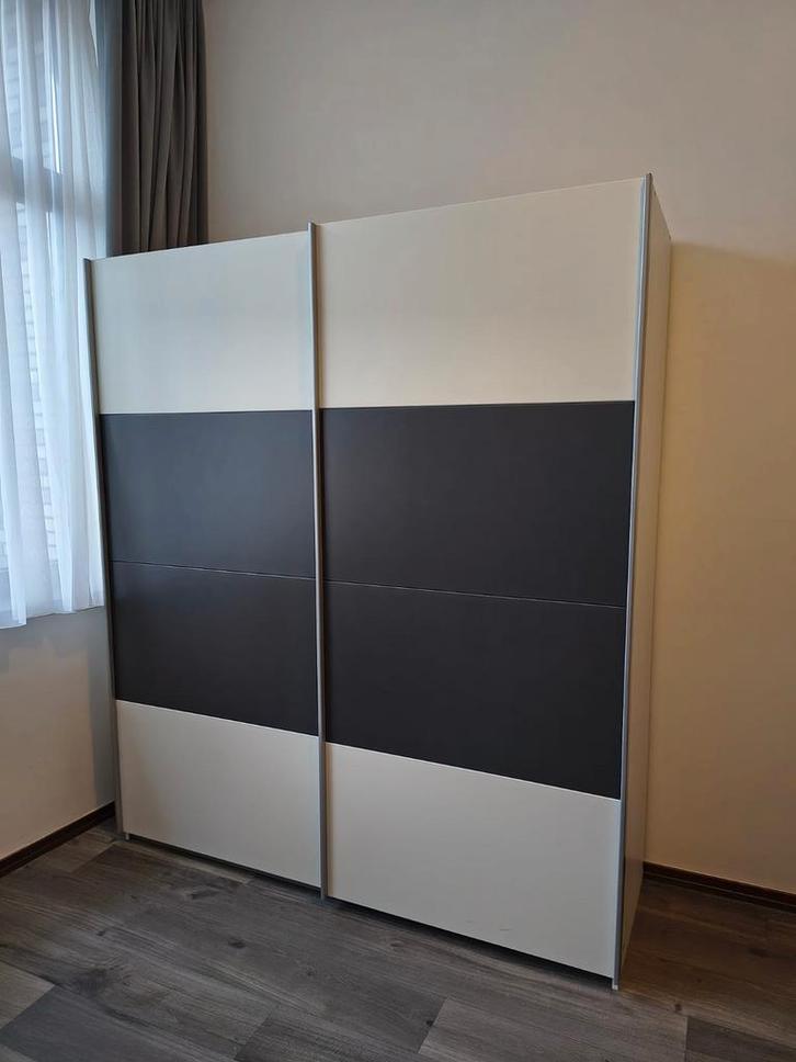 Kledingkast met schuifdeuren, Huis en Inrichting, Kasten | Kledingkasten, 200 cm of meer, 100 tot 150 cm, 50 tot 75 cm, Ophalen