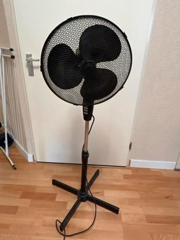 Staande Ventilator beschikbaar voor biedingen