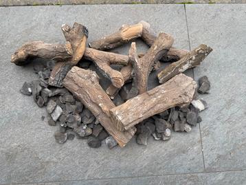 Decoratie hout beschikbaar voor biedingen