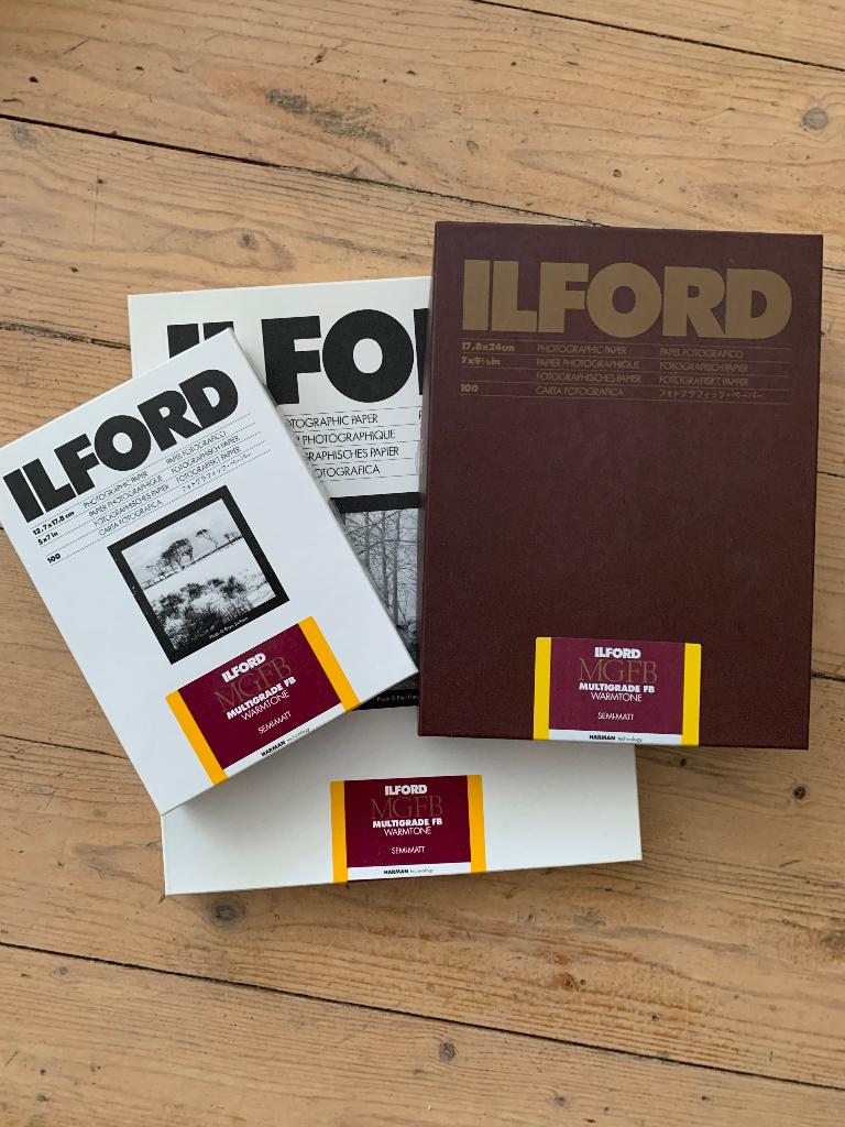 Ilford MGFB Warmtone Semi-Matt, Audio, Tv en Foto, Fotografie | Doka Toebehoren, Ophalen of Verzenden, Zo goed als nieuw, Doka-onderdelen