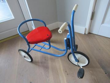 Vintage jaren 1960 ijzeren driewieler van Kelo fiets Trike beschikbaar voor biedingen