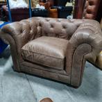 Chesterfield club fauteuil bruin leer + BEZORGING GRATIS, ., Chesterfield, Ophalen of Verzenden, Zo goed als nieuw