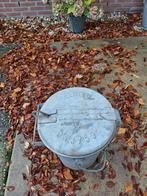 Zinken vuilnisemmer, Ophalen