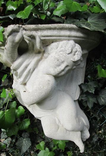 Tuinornament ENGELTJE antiek beschikbaar voor biedingen