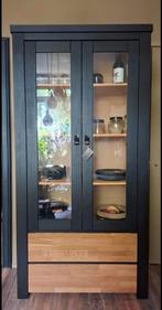 Mooie stoere buffetkast vitrinekast Mat zwart, Huis en Inrichting, Kasten | Buffetkasten, Ophalen of Verzenden, Zo goed als nieuw