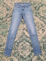 710 Levi's supet skinny fit W26 L32 WMN Tulsi2632, Blauw, Ophalen of Verzenden, Zo goed als nieuw, W27 (confectie 34) of kleiner