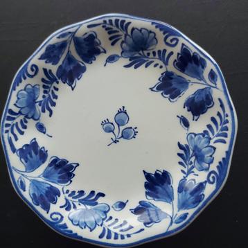 Delft blauw 2x wandbordjes 1x 9 cm/1x 10 cm beschikbaar voor biedingen