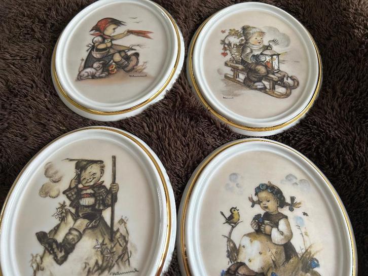 Exclusieve porseleinen M.J Hummel vier jaar getijden borden, Antiek en Kunst, Antiek | Porselein, Ophalen of Verzenden