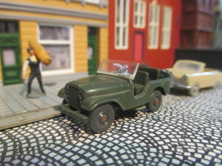 Jeep M38A1 / CJ 5 - Wiking olijfgroen als NEKAF, Hobby en Vrije tijd, Modelauto's | 1:87, Gebruikt, Auto, Wiking, Ophalen of Verzenden