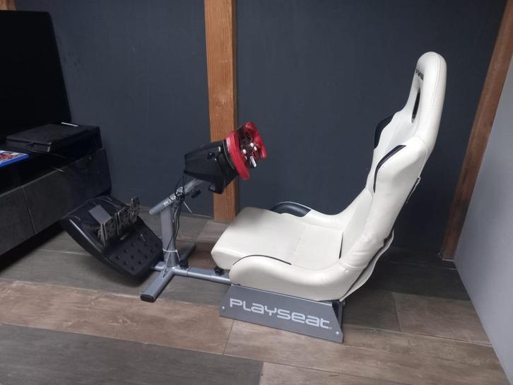 racestoel met PSP4 met TV en 4 F1 spellen, Spelcomputers en Games, Spelcomputers | Sony PlayStation Consoles | Accessoires, Zo goed als nieuw