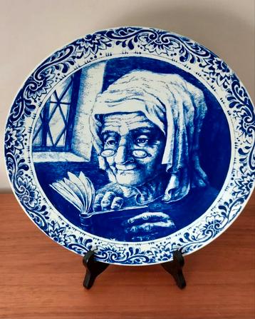 Delfts Blauw Wandbord - Lezende Vrouw beschikbaar voor biedingen