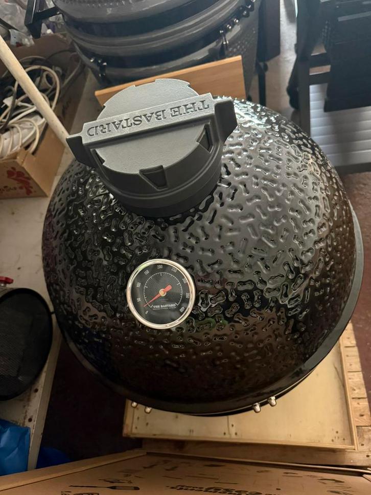 Houtskoolbarbecues THE BASTARD  Large Solo 1x gebruikt, Tuin en Terras, Houtskoolbarbecues, Zo goed als nieuw, Ophalen of Verzenden