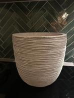 Capi bloempot wit/grijs, Tuin en Terras, Bloempotten, Rond, Zo goed als nieuw, Minder dan 40 cm, Aardewerk