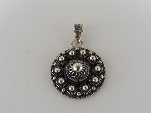 Zilveren hanger Zeeuws                                  Z175, Sieraden, Tassen en Uiterlijk, Kettinghangers, Gebruikt, Zilver