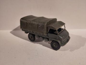 Dinky Toys No. 821 Mercedes-Benz Unimog leger beschikbaar voor biedingen