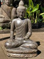 Bhumisparsha Mudra Boeddha Tuinbeeld van Lavasteen 70cm, Tuin en Terras, Tuinbeelden, Steen, Boeddhabeeld, Verzenden