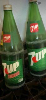 Vintage flessen 7up, Ophalen, Gebruikt, Verpakking