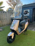 Killerbee Electrica 2023 - Champagne - Incl. Slot, Ophalen, Zo goed als nieuw, Overige typen, Overige merken