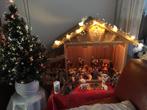 Oude Groote Kerstal Met Beelden En Verlichting. Ophalen., Diversen, Kerst, Ophalen