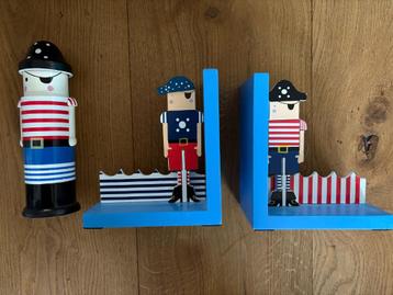 Pirate theme bookend and money box beschikbaar voor biedingen