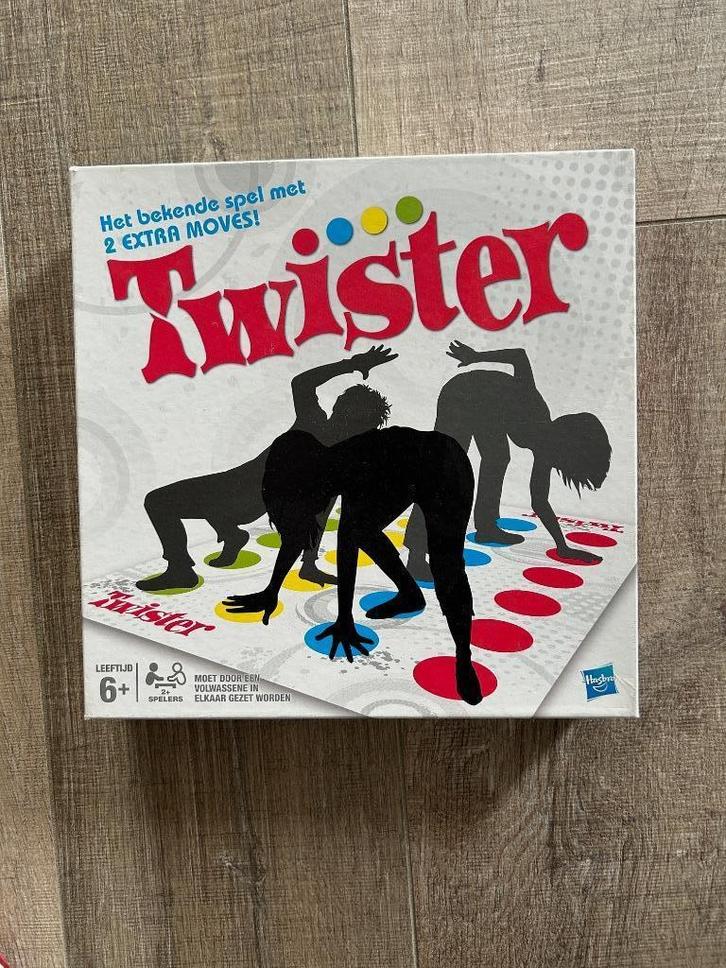 Twister, Hobby en Vrije tijd, Gezelschapsspellen | Bordspellen, Zo goed als nieuw, Een of twee spelers, Drie of vier spelers, Ophalen