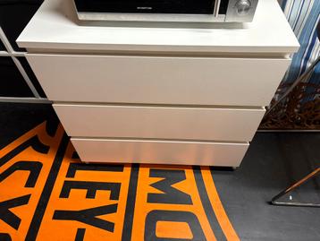 Ladenkast Malm ikea in goede staat - afbeelding 1