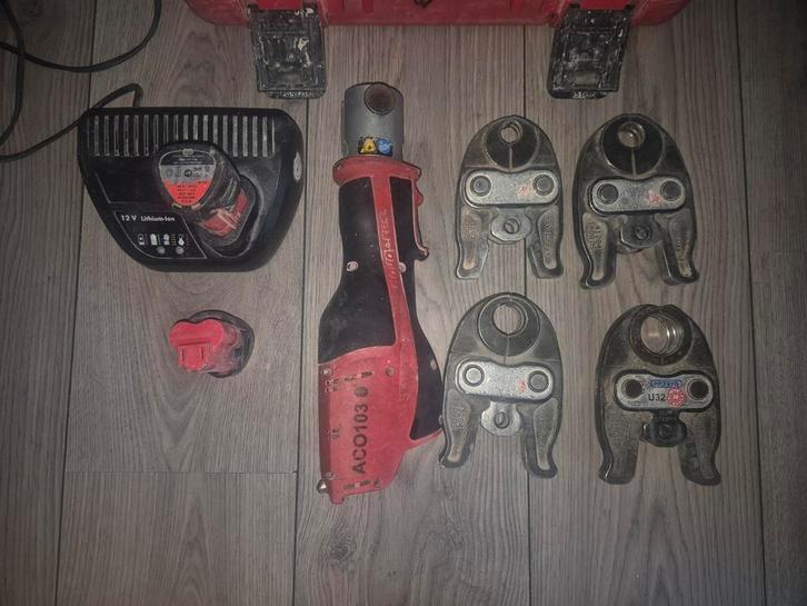 Milwaukee ACO 103 12V perstang inclusief Uponor bekken, Doe-het-zelf en Verbouw, Gereedschap | Machine-onderdelen en Toebehoren