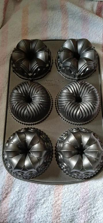 Nordic Ware bakvorm Garland, voor mini tulbanden beschikbaar voor biedingen