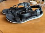 Teva leer ook het voetbed zwart maat 39, Ophalen of Verzenden, Zo goed als nieuw, Zwart, Sandalen of Muiltjes