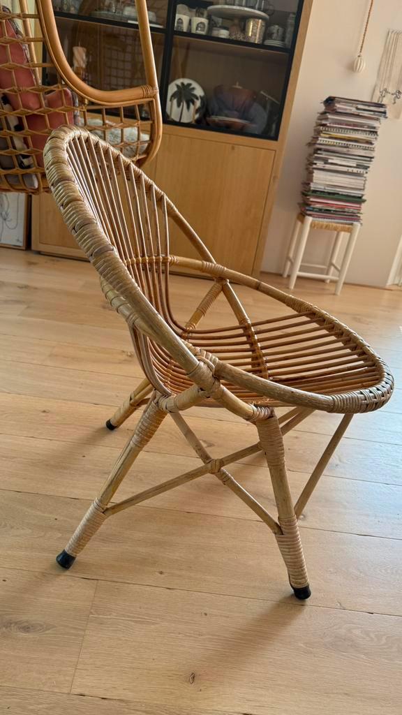Vintage rotan stoel – retro cirkelstoel, Huis en Inrichting, Stoelen, Gebruikt, Eén, Overige materialen, Bruin, Ophalen of Verzenden