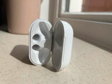 Apple airpods 2 oplaadcase twv €50,- beschikbaar voor biedingen