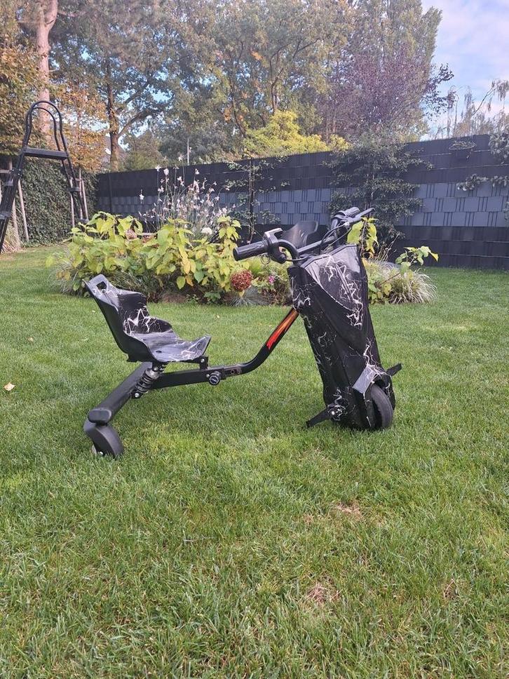 Drift trike, Kinderen en Baby's, Speelgoed | Buiten | Accuvoertuigen, Zo goed als nieuw, Ophalen