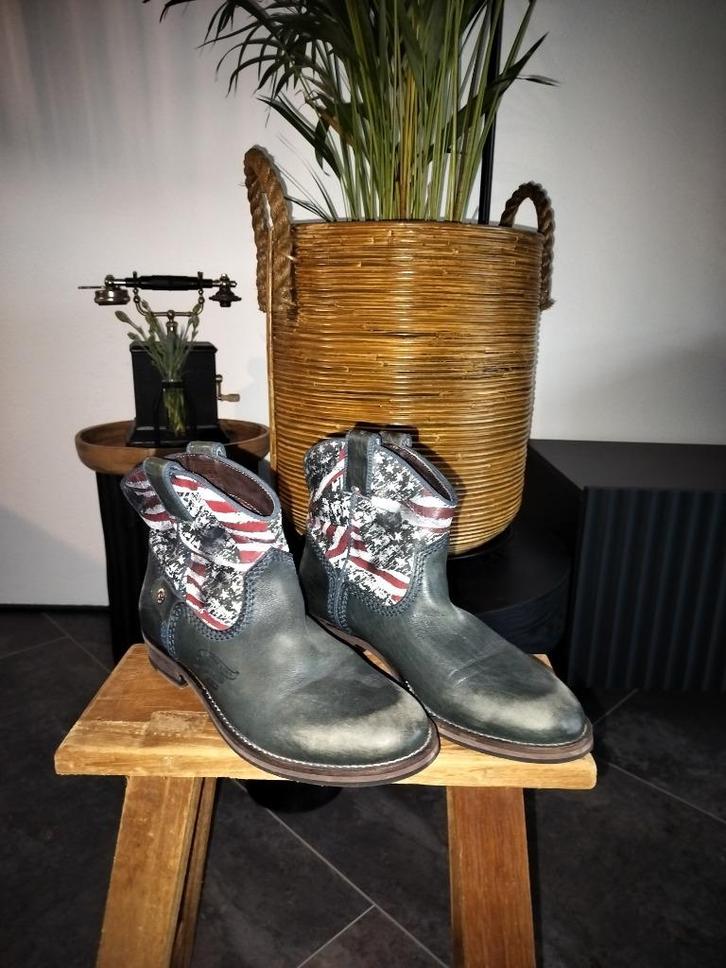 Tommy Hilfiger stoere Cowboy laarsjes blauw versleten look, Kleding | Dames, Schoenen, Zo goed als nieuw, Lage of Enkellaarzen
