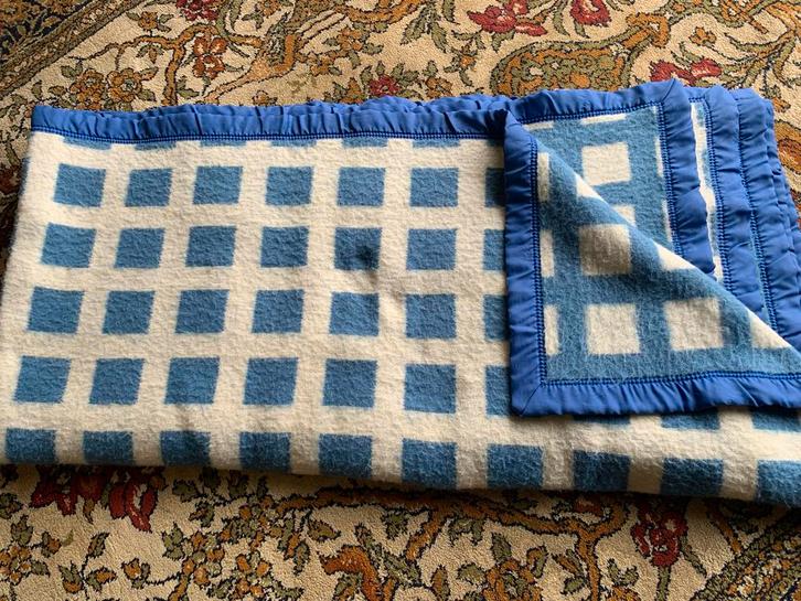 XXL vintage deken,geruit,blauw,wit,woondeken,220x240,acryl., Huis en Inrichting, Woonaccessoires | Plaids en Woondekens, Zo goed als nieuw