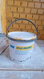 Knauf stuc-primer, Bijen