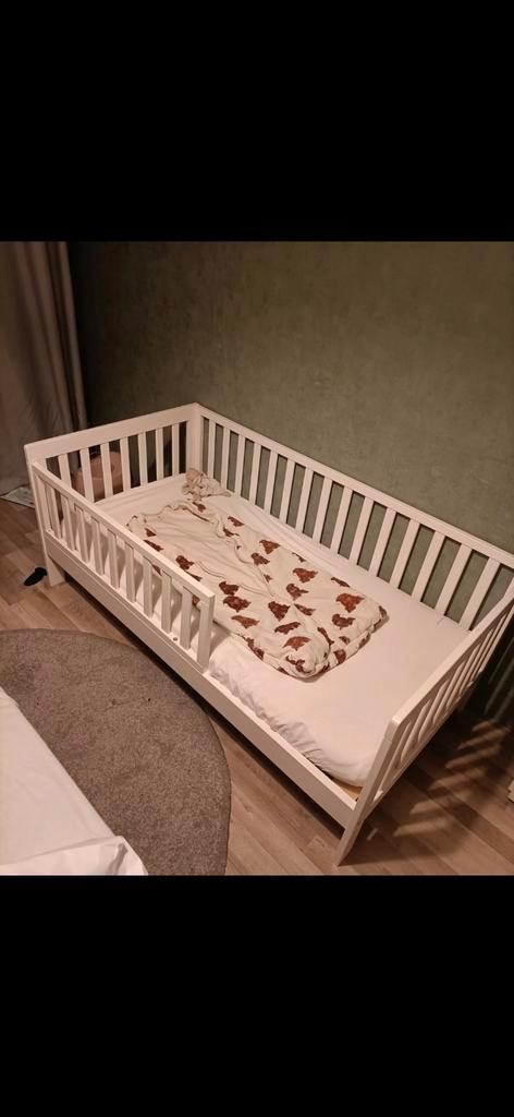 Peuterbed petite Amelie, Kinderen en Baby's, Kinderkamer | Bedden, Gebruikt, 140 tot 160 cm, 70 tot 85 cm, Matras, Ophalen