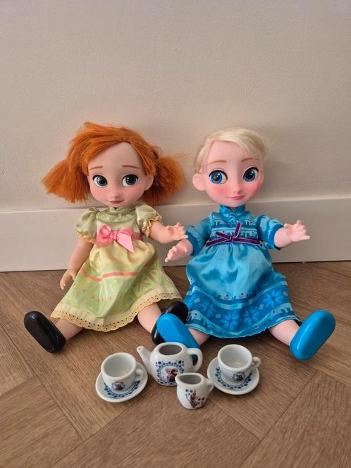 Frozen Anna & Elsa poppen speelset uit Disneyland Paris, Kinderen en Baby's, Speelgoed | Poppen, Ophalen of Verzenden