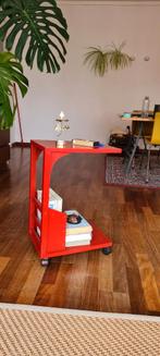 vintage bijzettafel op wieltjes, Huis en Inrichting, Tafels | Bijzettafels, Minder dan 55 cm, Rechthoekig, Hout, Ophalen