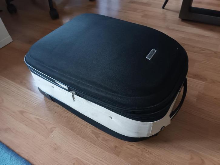 Koffer koffertje active met wieltjes handbagage formaat, Sieraden, Tassen en Uiterlijk, Koffers, Gebruikt, Overige materialen