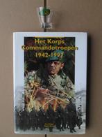 Boek Korps Commandotroepen (KCT) plus borrelglaasje, Ophalen of Verzenden, Gelezen