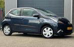 Toyota Aygo 1.0 VVT-i x-play, Voorwielaandrijving, Euro 5, Stof, Gebruikt