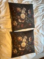 Vintage bloemen kussens (2x) - zo goed als nieuw, Huis en Inrichting, Woonaccessoires | Kussens, Ophalen, Zo goed als nieuw, Overige kleuren