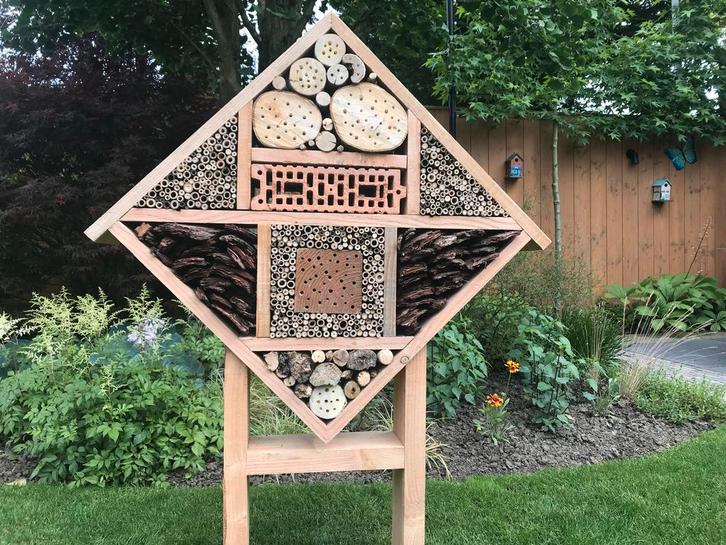 Handgemaakt Bijenhotel Ruitvorm, Dieren en Toebehoren, Insecten en Spinnen, Bijen