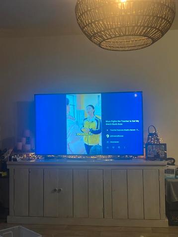 Tv meubel dressoir beschikbaar voor biedingen