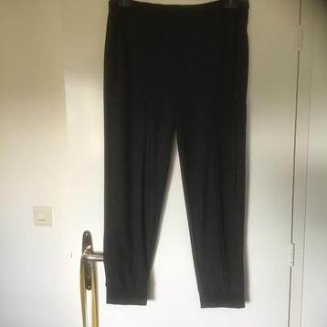 NIEUWE ZWARTE BROEK VAN MARCCAIN MAAT 6 (42/44) beschikbaar voor biedingen