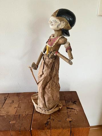 Vintage Wajangpoppen - Indonesische Houtsnijwerken (2 stuks) beschikbaar voor biedingen