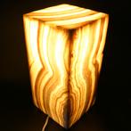 Chique 29cm Aragoniet Vierkante Zoutlamp Gelaagd Stalactiet, Verzamelen, Mineralen en Fossielen, Ophalen of Verzenden, Mineraal