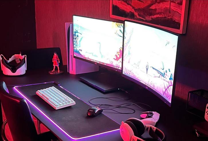 AOC Monitors: 27" Curved 1440p + 24" 1080p + Standaard, Computers en Software, Monitoren, Gebruikt, 101 t/m 150 Hz, DisplayPort