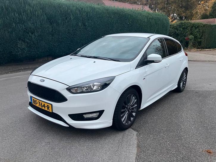 Ford Focus 1.0 Ecoboost 92KW 5D 2016 Wit, Auto's, Ford, Particulier, Focus, Airbags, Airconditioning, Bluetooth, Boordcomputer
