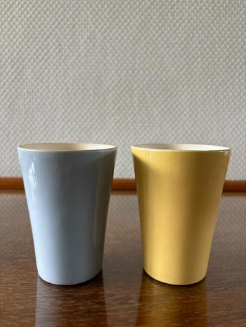 Set pastel bekers Petrus Regout Sphinx Maastricht.  beschikbaar voor biedingen